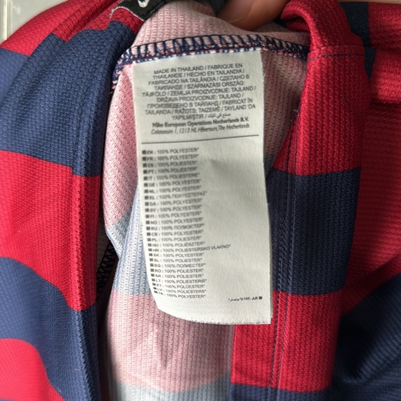 Authentic Barcelona (Spain 🇪🇸⚽️) Jersey Long Sleeves - Picture 7 of 8